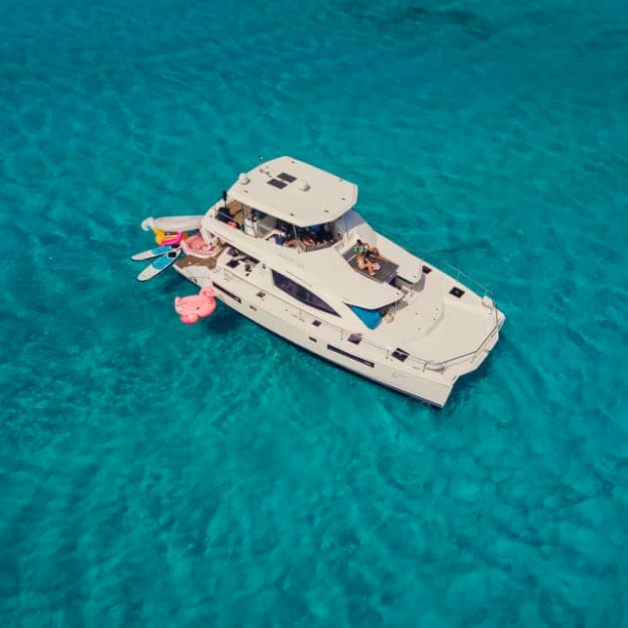 51 catamaran leopard